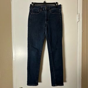 American Eagle Women’s Skinny High Rise Jeans - Size 6 Short